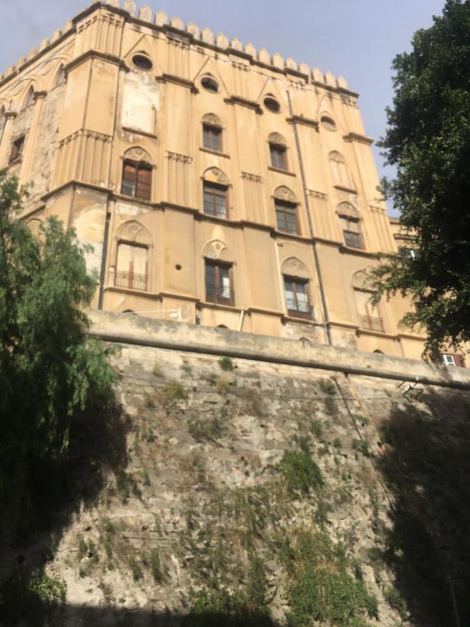 Around Cassaro Holiday House Palermo Exteriör bild